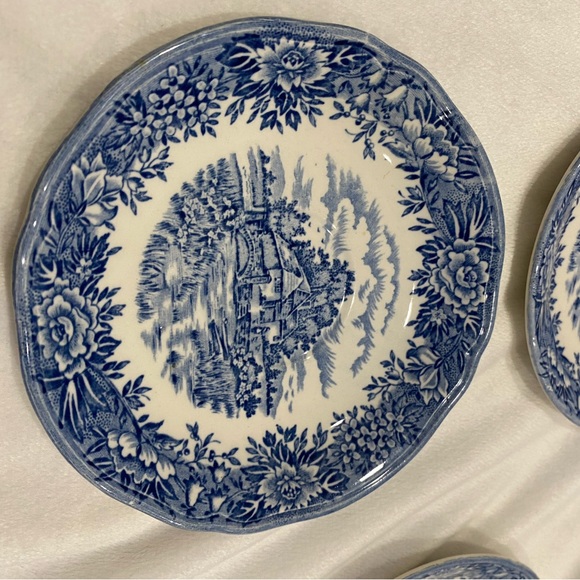 Five olde Staffordshire 5 1/2 inch saucers - Picture 6 of 11